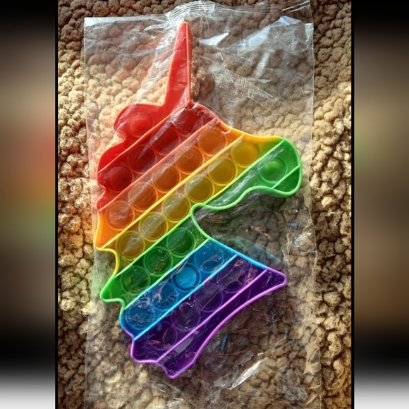 3 PC Rainbow Popper Sensory Bubble Fidget Toy set for boys/girls (NEW) - Picture 2 of 8